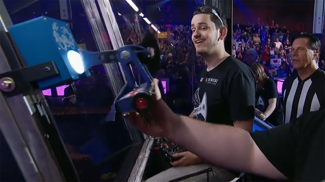 Drizzle pressing the button at Battlebots